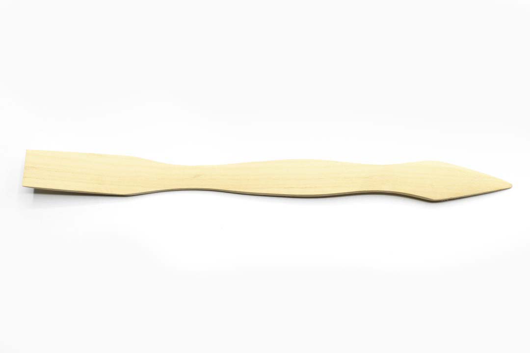 Woodem modelling stick for clay with a length of 200 mm