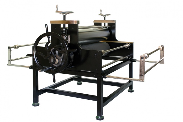 Tòrcul d'estampació AMB REDUCTOR taula incorporada, fabricat en acer i pintat en epoxi